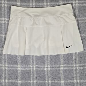 Nike Dri Fit Women's Ivory White Tennis Mini Skirt Size Medium